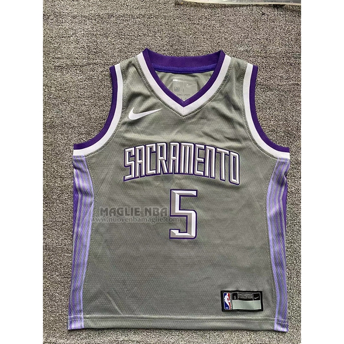 Maglia
 NO 5 Bambino
 Sacramento Kings Citta
 2022-23 Grigio
 De'Aaron Fox